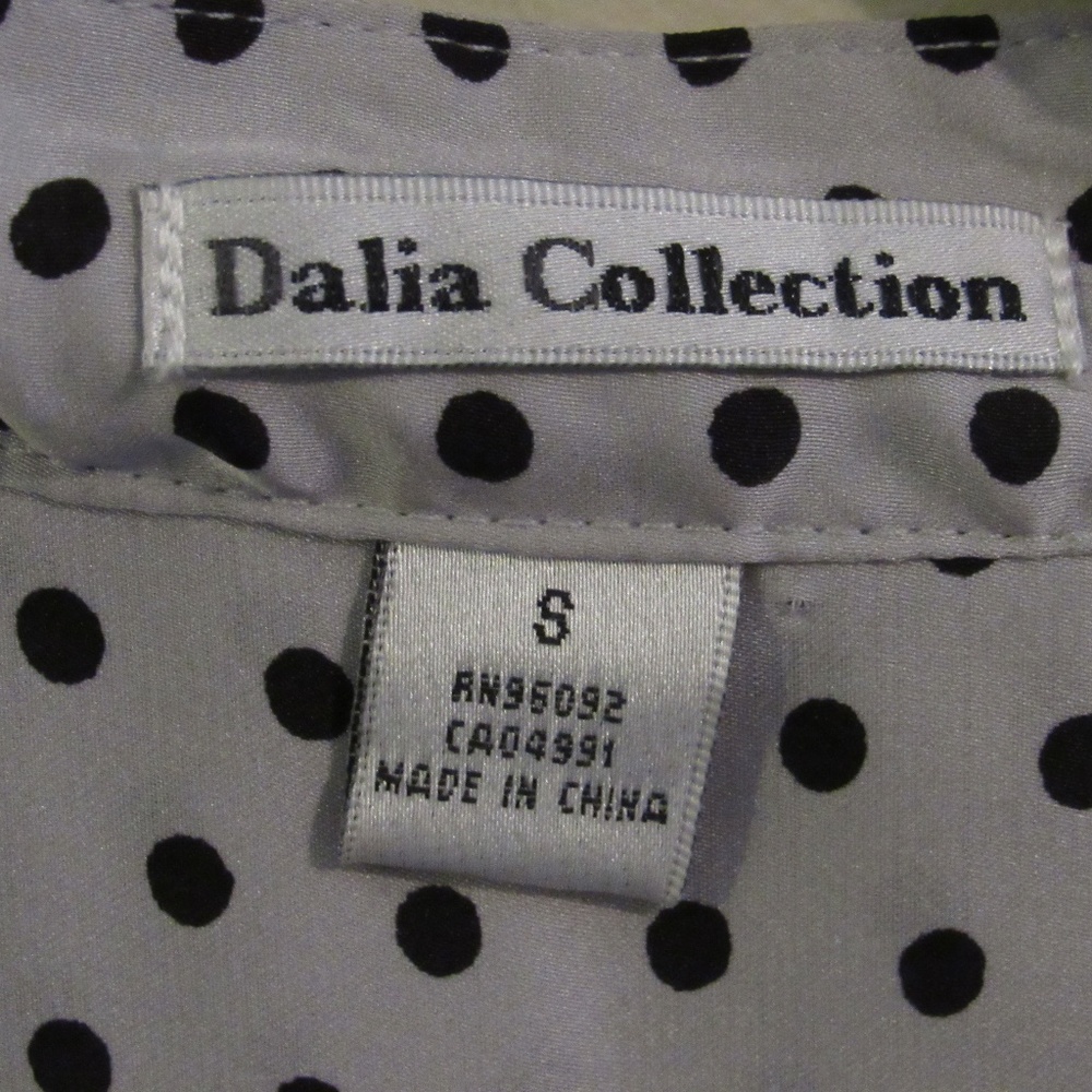 Dalia Collection - Picture 5 of 5
